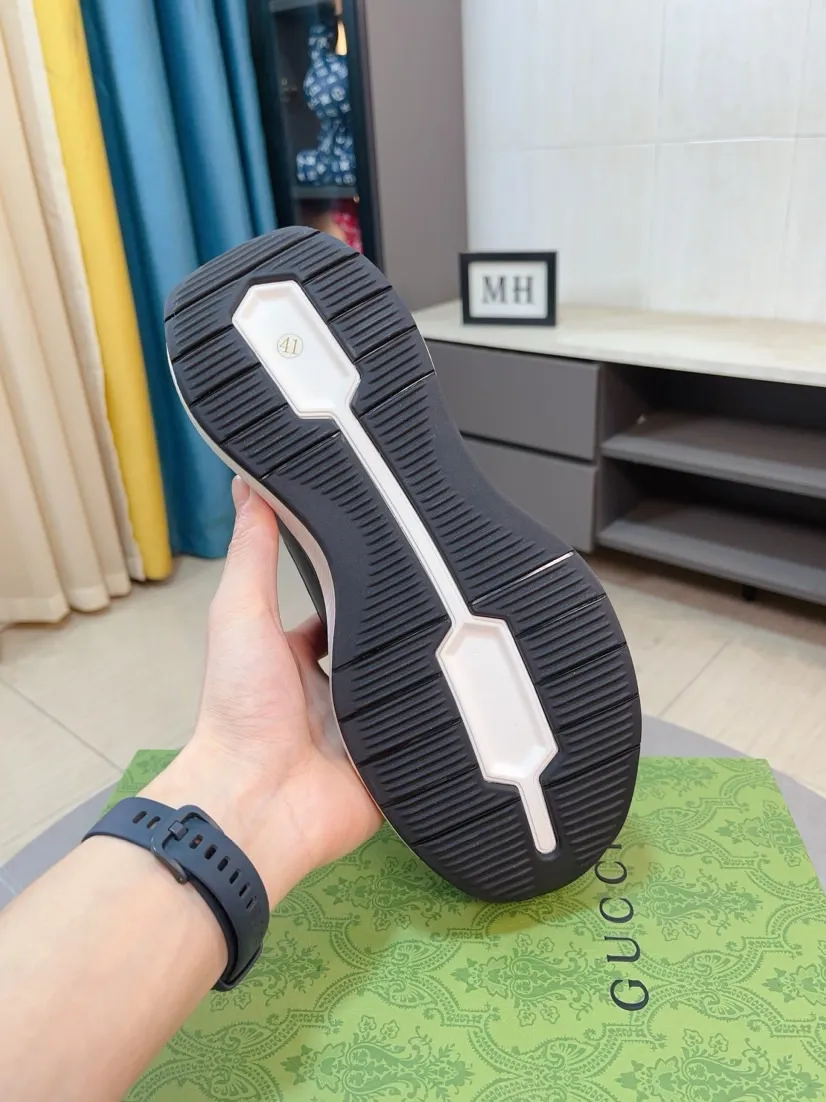 Men's shoes 💰458🌹🌹[GUCCI] Gucci's new lace-up casual men's shoes are on the market first, and the materials and workmanship are superior to all versions on the market. The highest quality shipped first-layer cowhide with imported original perforated materials➕Genuine leather lining, privately molded soft outsole, high foot comfort, imported special materials highlight the brand's unique charm, high-end customization 38-44